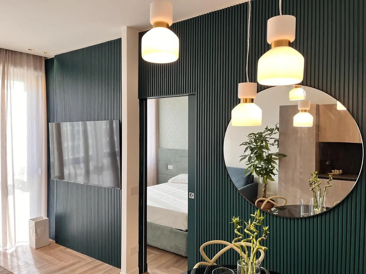 Yls Luxury Suites Milano 0*,  Italia