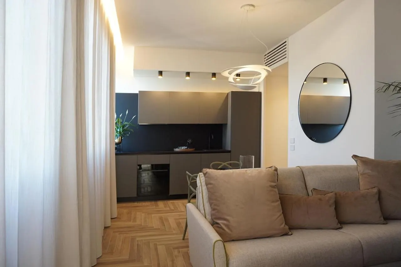 Yls Luxury Suites Milano 0*,  Italia